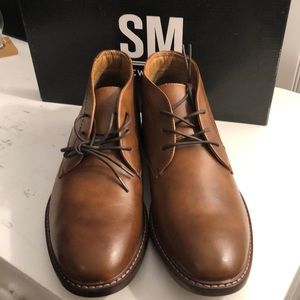 NWT SM NEW YORK CHUKKA BOOT 10 1/2 Med